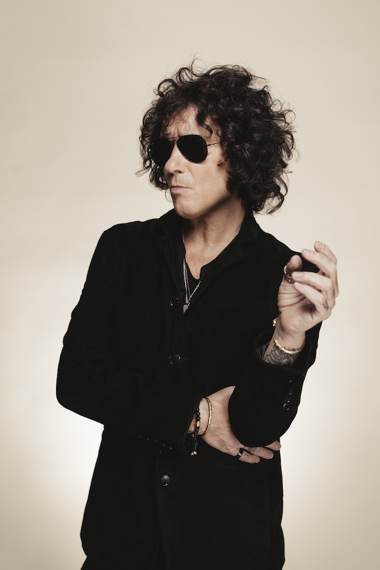 Enrique Bunbury: Renacer en el escenario